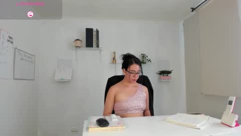 Snapshot of paulina_dossantos chatting on 09/14/25, 05:45 paulina online show from 09/14/25, 05:45