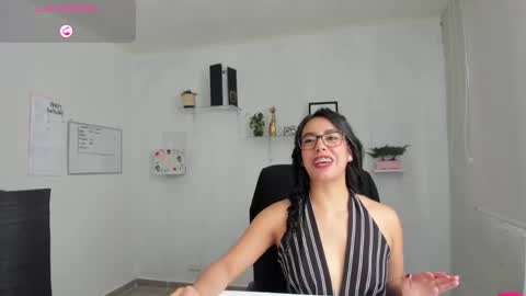 Snapshot of paulina_dossantos chatting on 10/06/25, 06:05 paulina online show from 10/06/25, 06:05