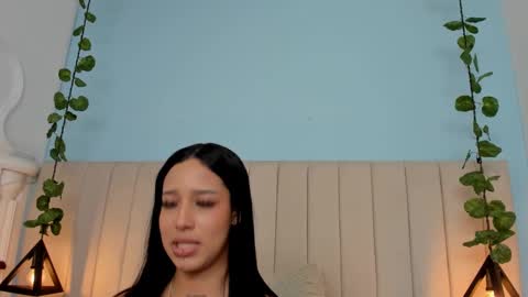 Snapshot of paulina_lopezz chatting on 02/19/25, 11:14 PAULINA online show from 02/19/25, 11:14