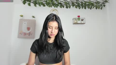 Snapshot of paulina_moons_1 chatting on 03/04/25, 02:27 paulina moos 1 online show from 03/04/25, 02:27