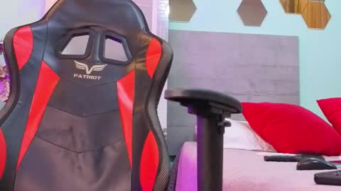 Snapshot of paulina_sodi chatting on 11/14/25, 08:29 Paulina online show from 11/14/25, 08:29