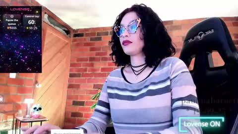 Snapshot of paulinabarnett_ chatting on 09/20/25, 04:02 Paulina online show from 09/20/25, 04:02