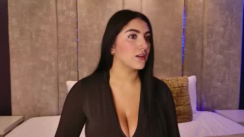 Snapshot of paulinaduarte_ chatting on 09/22/25, 11:23 Paulina online show from 09/22/25, 11:23