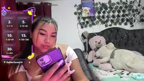 Snapshot of paulinaswan_ chatting on 10/10/25, 04:22 Paulina online show from 10/10/25, 04:22