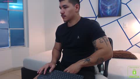 Paulo online show from 12/30/24, 12:52