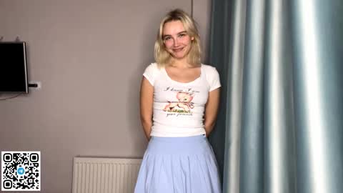 Lola online show from 10/22/25, 12:27