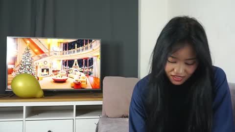 Violetta online show from 12/29/24, 12:01