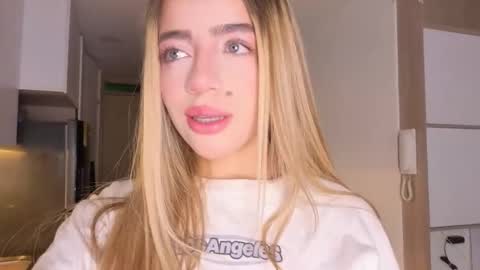 Ema online show from 10/09/25, 01:53