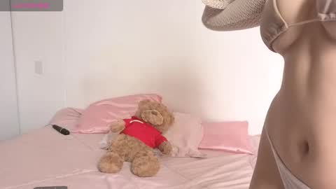 Ema online show from 10/28/25, 03:25