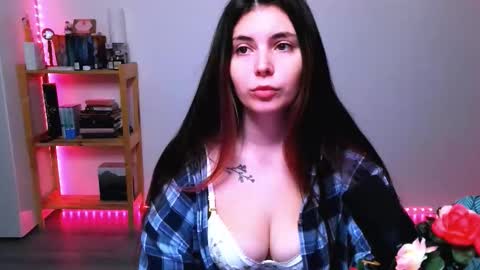 Snapshot of peachybabe__ chatting on 10/15/25, 02:33 Peachy online show from 10/15/25, 02:33