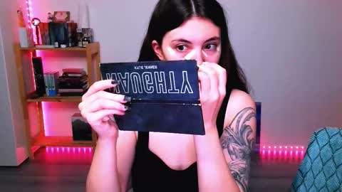 Snapshot of peachybabe__ chatting on 10/19/25, 02:56 Peachy online show from 10/19/25, 02:56