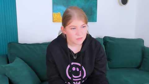 peachybloom online show from 11/24/25, 02:50