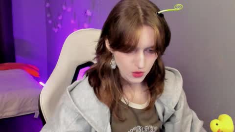 Snapshot of peachymaybe chatting on 10/07/25, 01:25 Peachy not a bb baby love or something Please call me Peachy online show from 10/07/25, 01:25