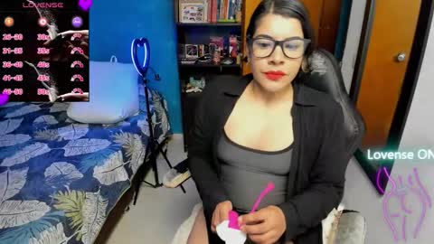 Tangerine Penaut online show from 10/15/25, 11:27