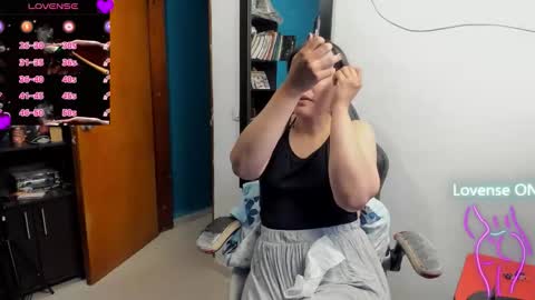 Tangerine Penaut online show from 10/19/25, 11:05