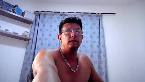 Snapshot of pedro_picapica chatting on 01/28/25, 04:08 Pedro online show from 01/28/25, 04:08
