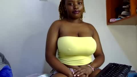 Snapshot of peekyshams chatting on 09/13/25, 08:14 peekyshams online show from 09/13/25, 08:14
