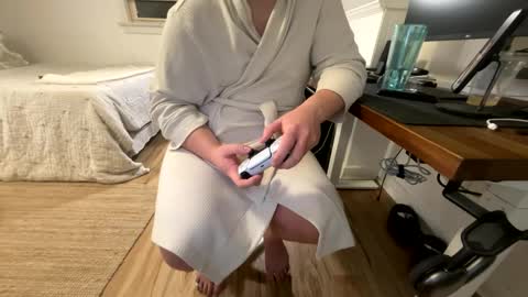 Snapshot of peepmyporksword chatting on 12/20/24, 04:20 peepmyporksword online show from 12/20/24, 04:20