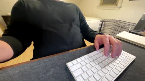 Snapshot of peepmyporksword chatting on 02/13/25, 03:39 peepmyporksword online show from 02/13/25, 03:39