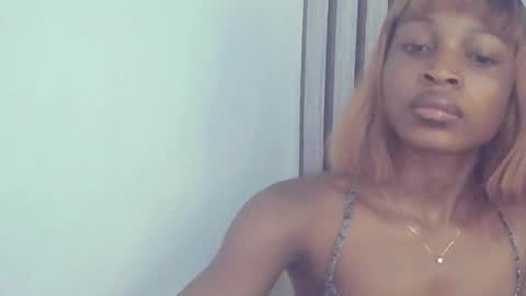 Lizzy online show from 10/06/25, 10:12