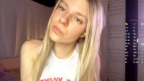 Mary online show from 10/26/25, 02:34