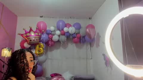 Snapshot of peneelopeecute chatting on 12/14/24, 01:39 peneelopeecute online show from 12/14/24, 01:39