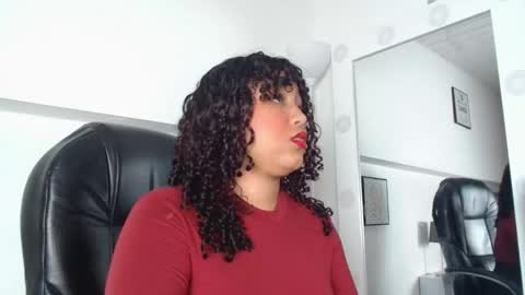 Snapshot of penelope_velle chatting on 10/09/25, 01:53 penelope_velle online show from 10/09/25, 01:53