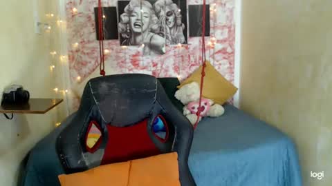 penelopeheart3 online show from 10/27/25, 09:30