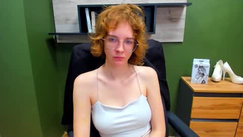 Snapshot of penny_lust chatting on 09/10/25, 06:57 Penny online show from 09/10/25, 06:57