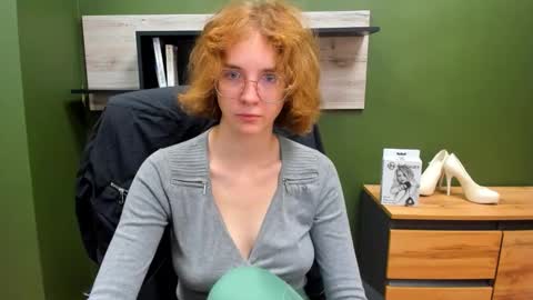 Snapshot of penny_lust chatting on 09/12/25, 06:24 Penny online show from 09/12/25, 06:24