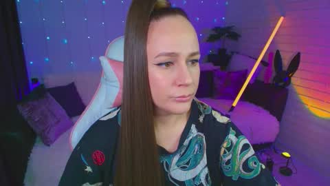 Dia  online show from 10/17/25, 08:55