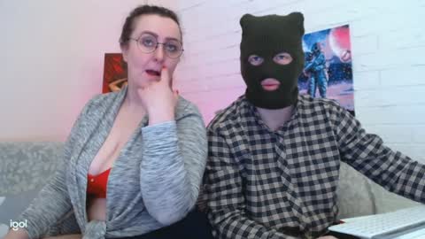 Snapshot of pepper_corn chatting on 12/05/24, 06:54 Olga and Kirill online show from 12/05/24, 06:54