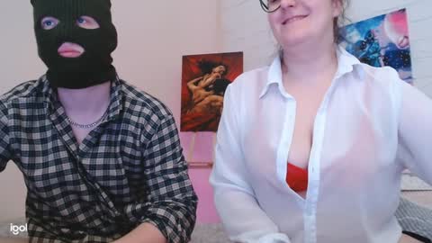 Snapshot of pepper_corn chatting on 12/08/24, 11:19 Olga and Kirill online show from 12/08/24, 11:19
