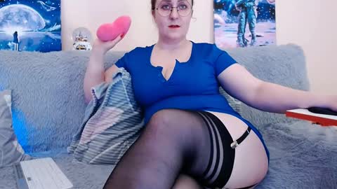 Snapshot of pepper_corn chatting on 02/20/25, 02:57 Olga and Kirill online show from 02/20/25, 02:57