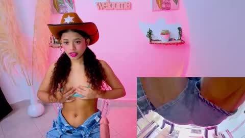 Snapshot of pequitasmedusa9 chatting on 10/16/25, 07:59 pequitasmedusa9 online show from 10/16/25, 07:59