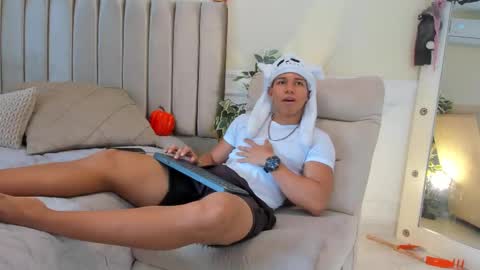 percy_god online show from 10/22/25, 07:13