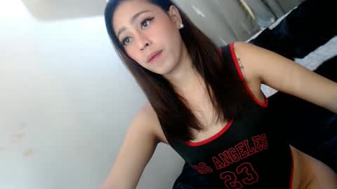 Snapshot of perfect_suckerqueen69 chatting on 02/15/25, 04:23 Sweet Gwen online show from 02/15/25, 04:23