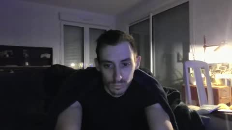 Snapshot of perfectfrench chatting on 01/14/25, 11:37 perfectboyfr online show from 01/14/25, 11:37