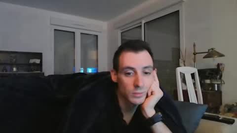 Snapshot of perfectfrench chatting on 01/19/25, 01:43 perfectboyfr online show from 01/19/25, 01:43