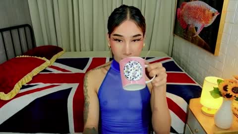 Snapshot of perfectstranger_ chatting on 10/16/25, 02:01 Chloe online show from 10/16/25, 02:01