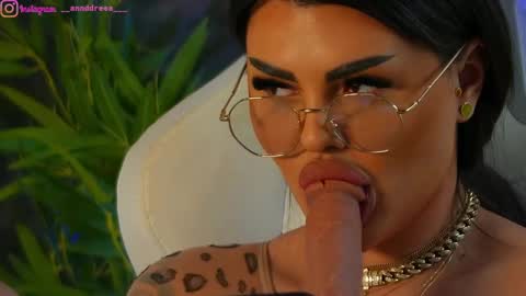 Dee online show from 12/20/24, 12:27