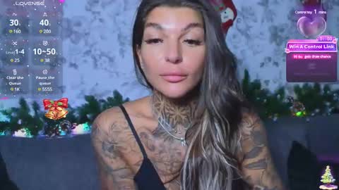 Snapshot of perfecttbaby77n chatting on 12/21/24, 09:55 Anna online show from 12/21/24, 09:55