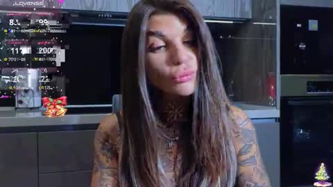 Snapshot of perfecttbaby77n chatting on 12/30/24, 07:21 Anna online show from 12/30/24, 07:21