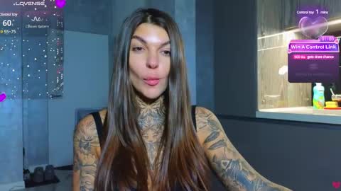 Snapshot of perfecttbaby77n chatting on 01/17/25, 02:07 Anna online show from 01/17/25, 02:07