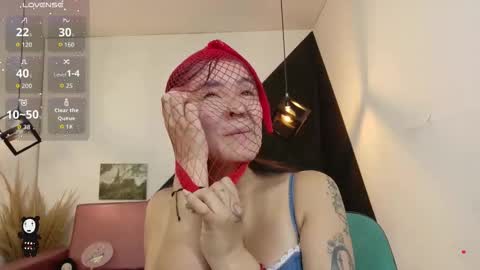   online show from 10/10/25, 07:13