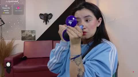   online show from 10/28/25, 12:19