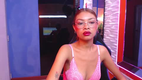 Snapshot of perla_st chatting on 02/28/25, 03:15 Perla online show from 02/28/25, 03:15
