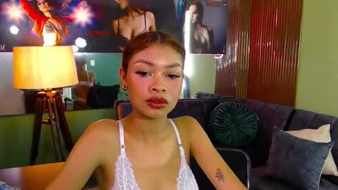 Snapshot of perla_st chatting on 03/04/25, 03:37 Perla online show from 03/04/25, 03:37