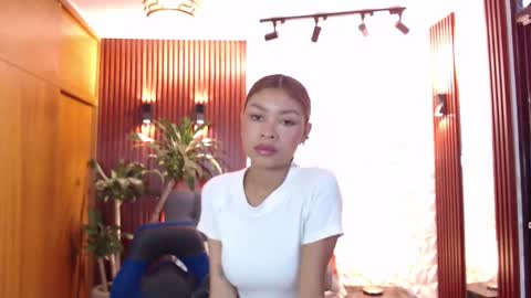Snapshot of perla_st chatting on 03/12/25, 12:15 Perla online show from 03/12/25, 12:15