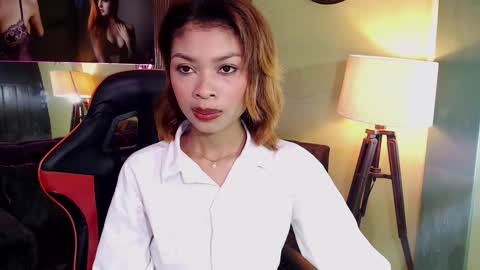Snapshot of perla_st chatting on 09/22/25, 06:32 Perla online show from 09/22/25, 06:32